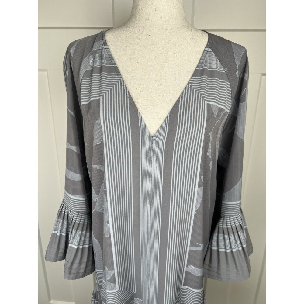 Halston Heritage Gray Graphic Stripe V-Neck Dress Bell Sleeves Pleated Hem Sz L - Picture 2 of 10
